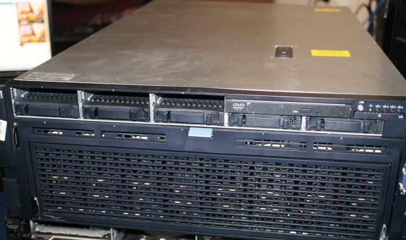 HP ProLiant DL580 G7 Server w/ 4x Intel Xeon X7560 8-Core 2.27GHz 384GB RAM