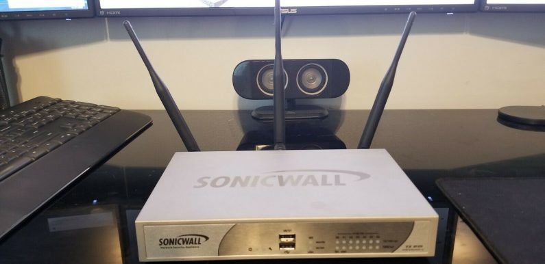 DELL SonicWall TZ 215W Firewall Wireless-N VPN APL24-08F